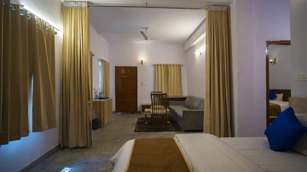 Budget Hotel in Udaipur Near Bus Stand